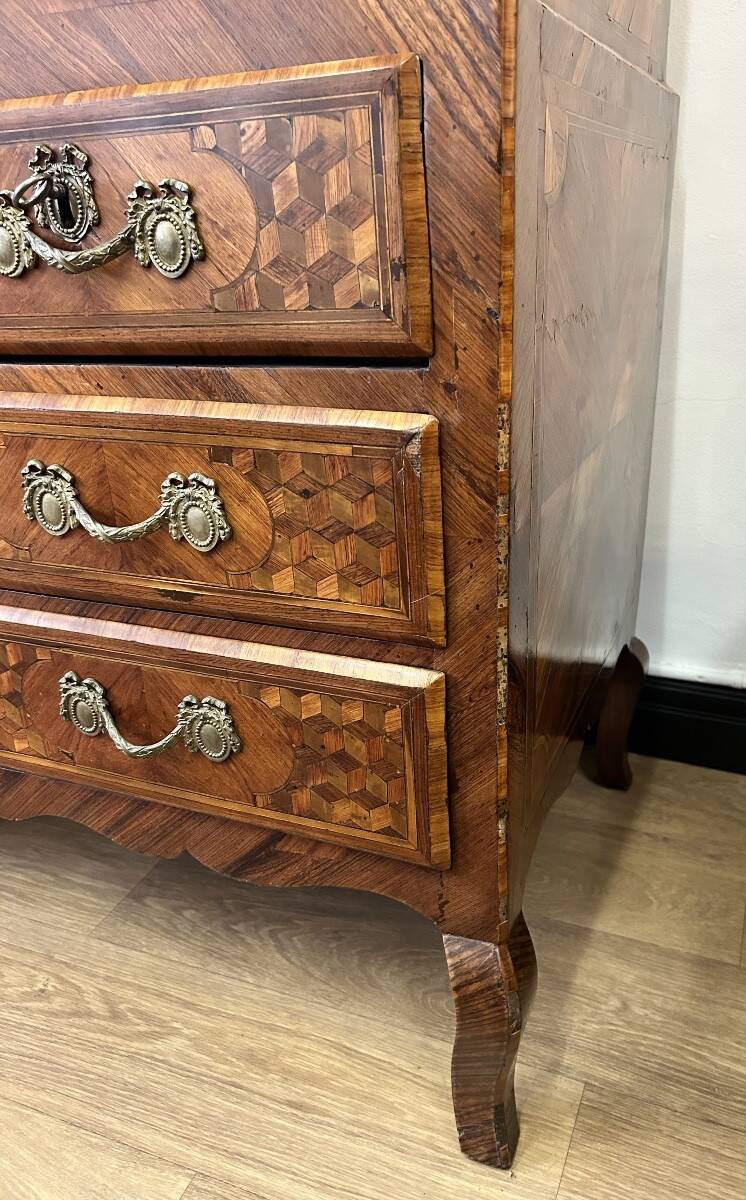 Secretary in rosewood marquetry, transition between Louis XV and Louis XVI.