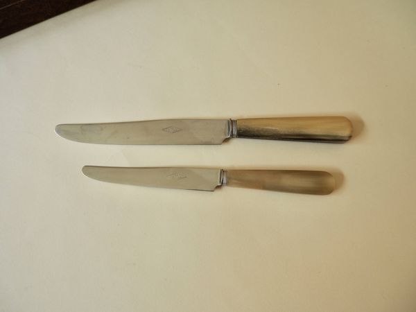 Ménagère de table en os - 28 pièces
