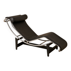 Chaise longue LC4 —