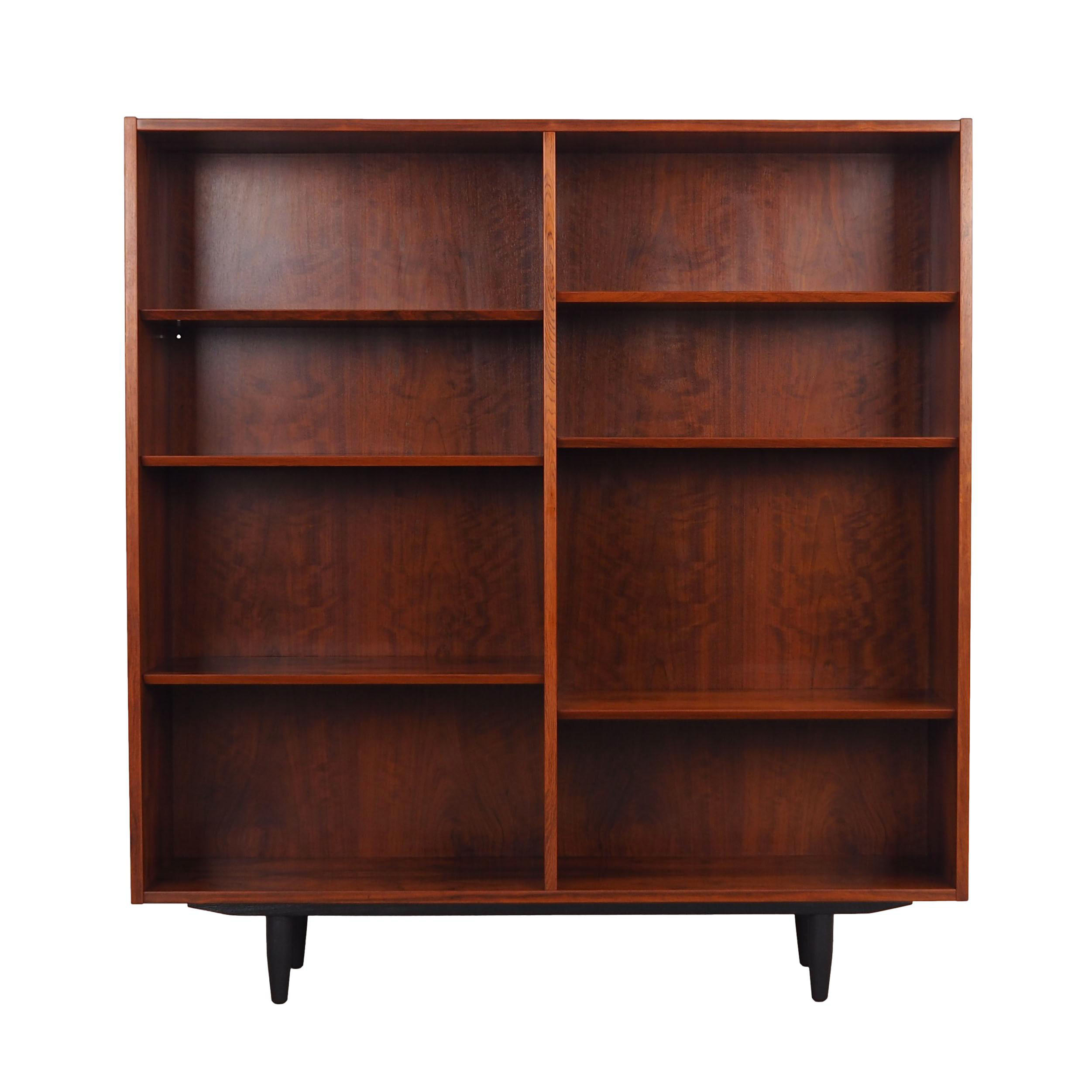 Bibliothèque en palissandre, design danois, années 1970, production: Hundevad