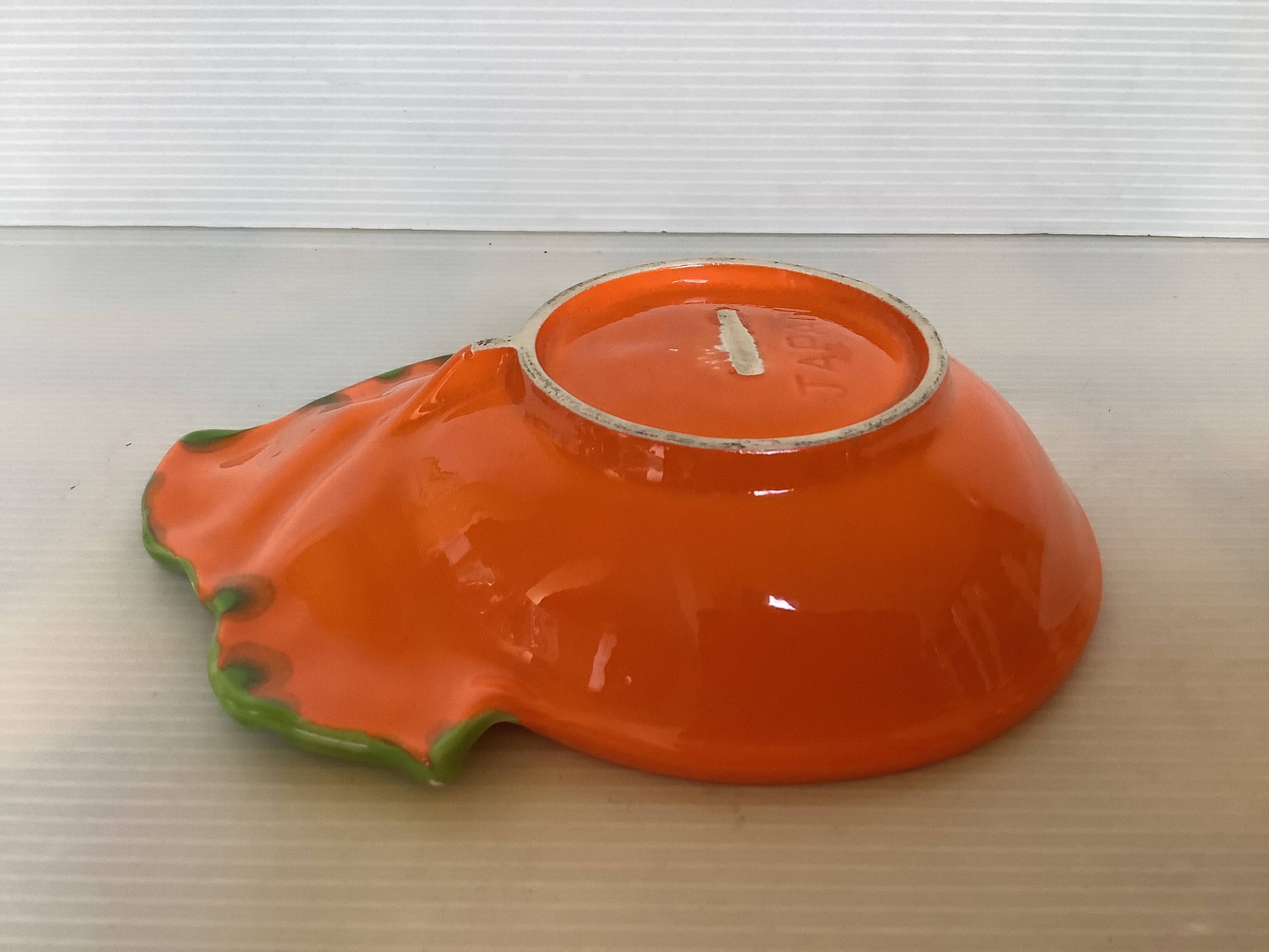 Empty fruit slip bowl pocket