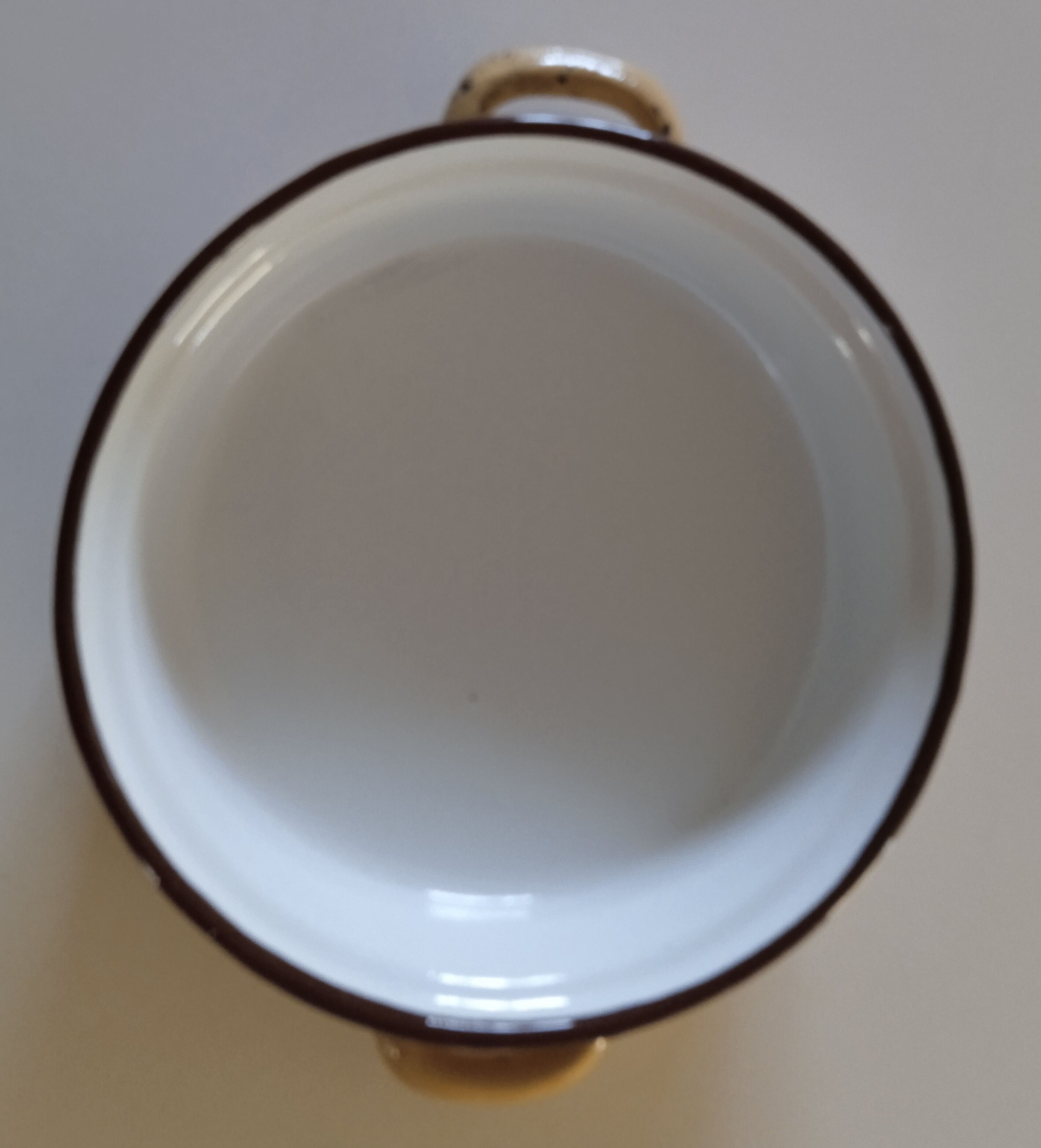 Egg dish in steel enamelled decorations Vintage