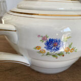 Porcelain coffee pot and sugar bowl