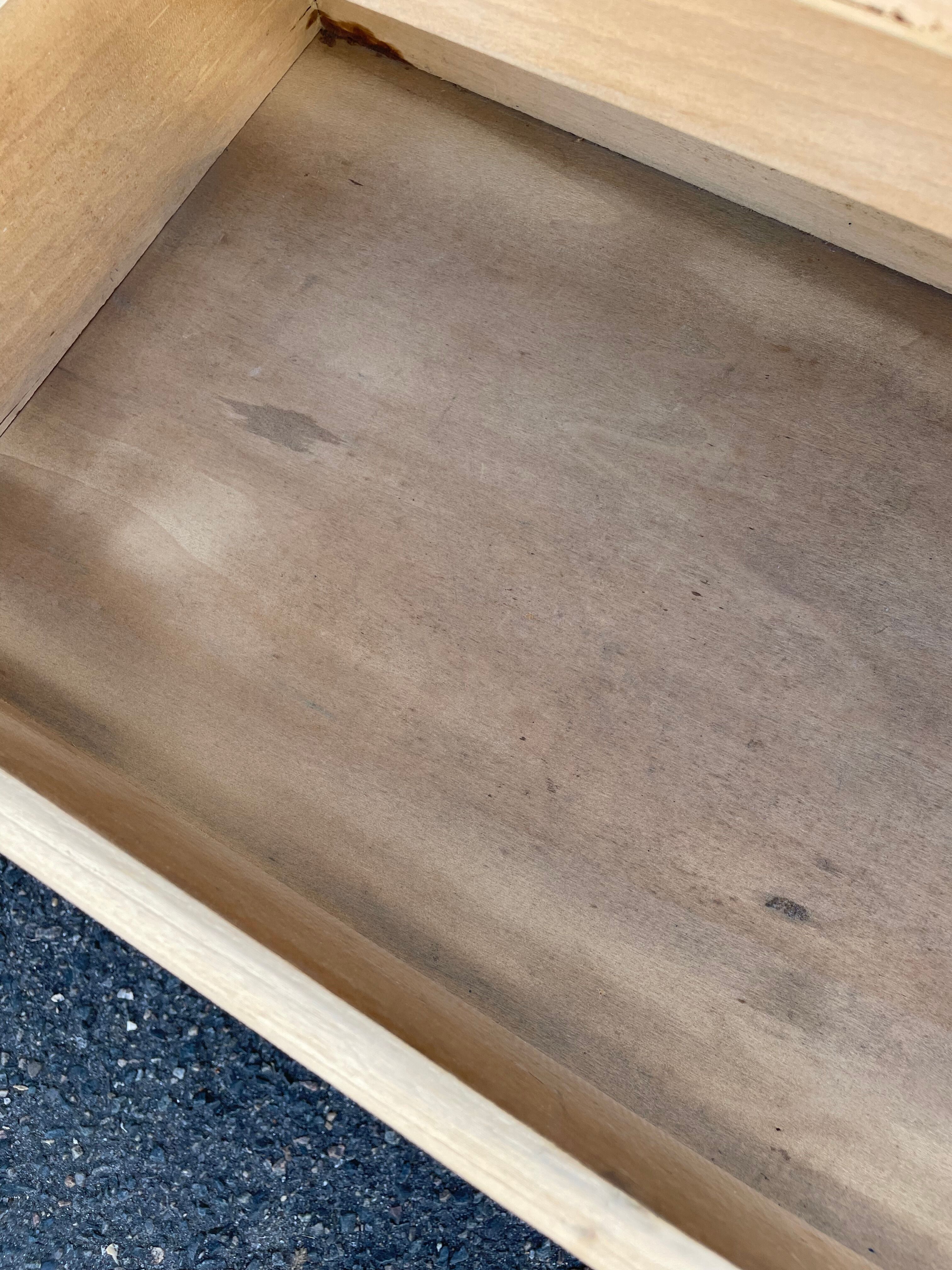 Aerogummed vintage chest of drawers, compass feet