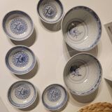 Set of 7 vintage Chinese dragon rice bowls.