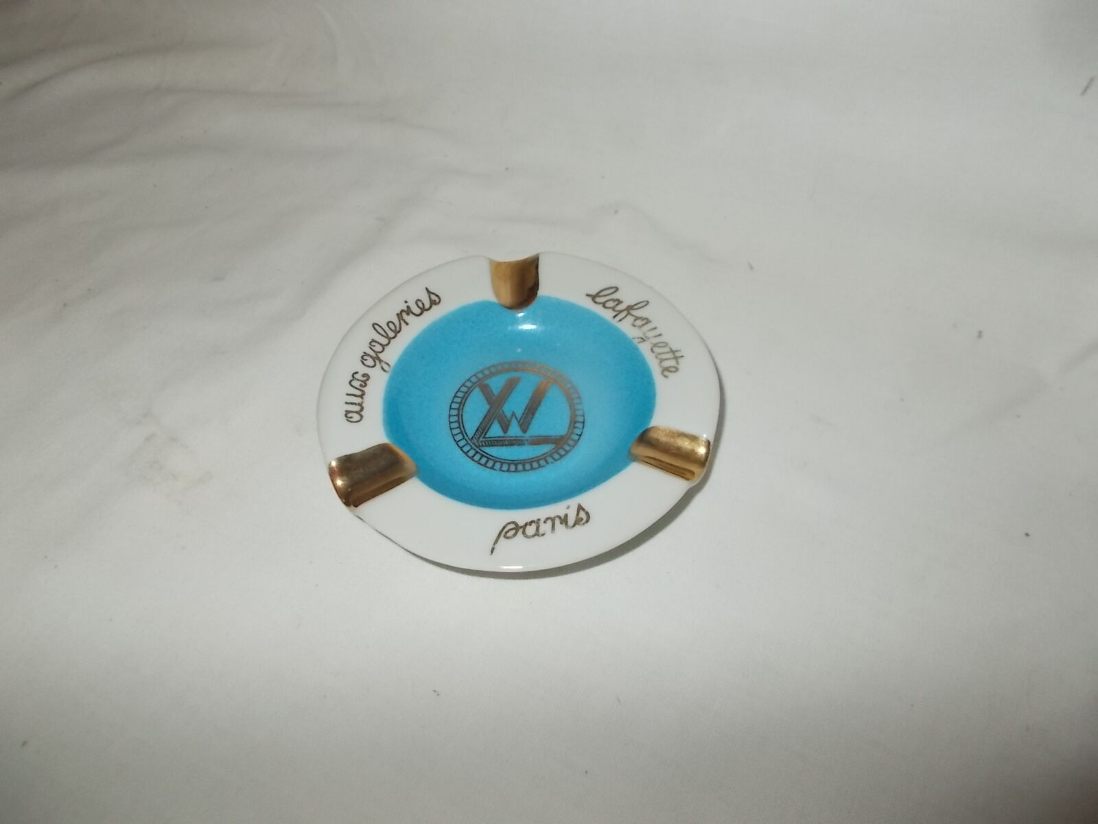 Galeries lafayette advertising ashtray