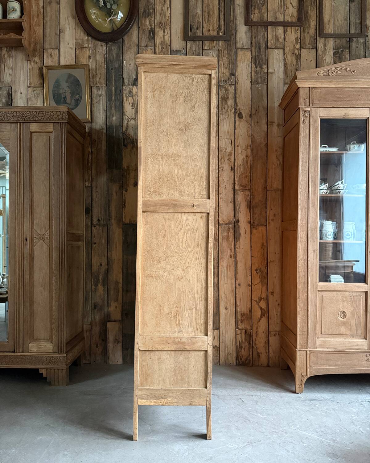 Art Deco oak wardrobe (renovated)