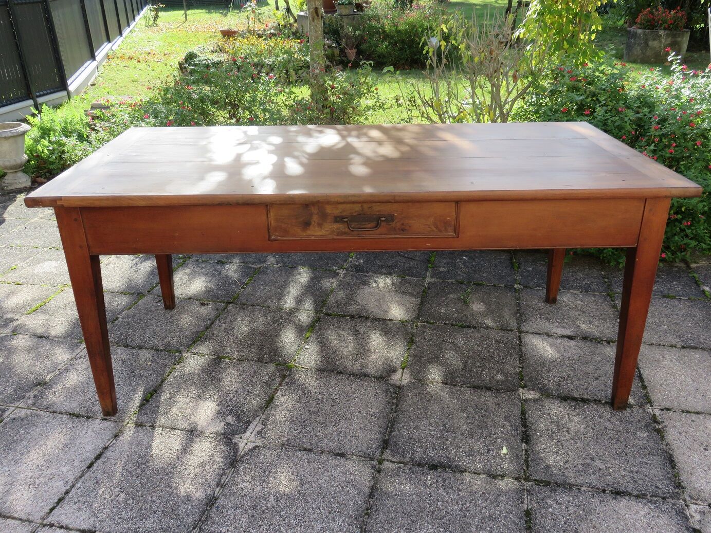 Old farm in Cherry table