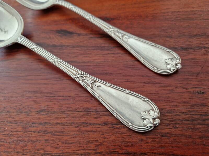 Christofle, Paris - Set of 2 table spoons - Crossed Ribbons model - in silver-plated metal