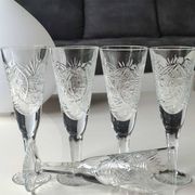 Lot 5 x Small Art Deco champagne flutes. Sophisticated star/cross/deciduous patterns. Boho chic. High 15.5 cm