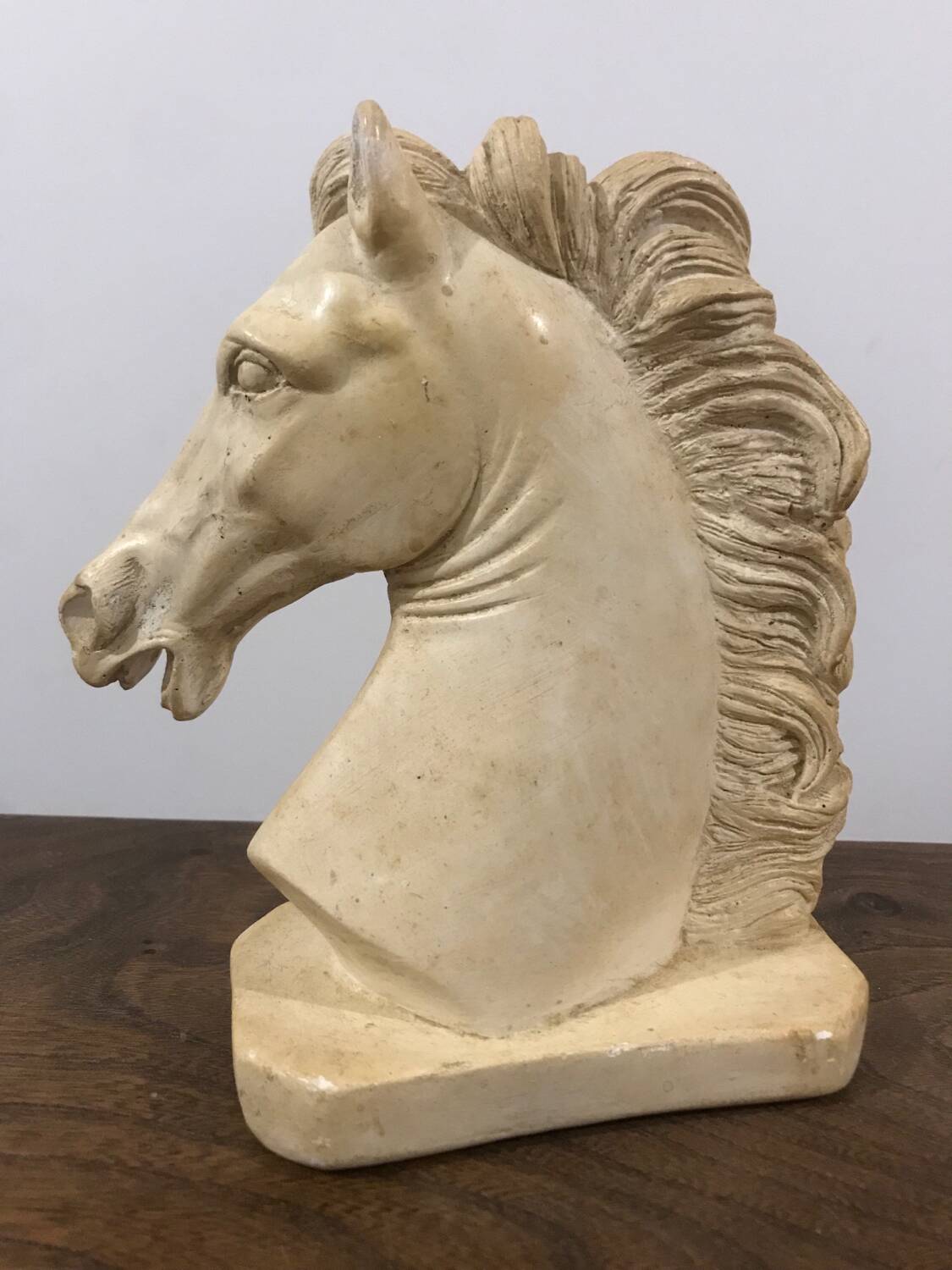 Sculpture buste cheval platre