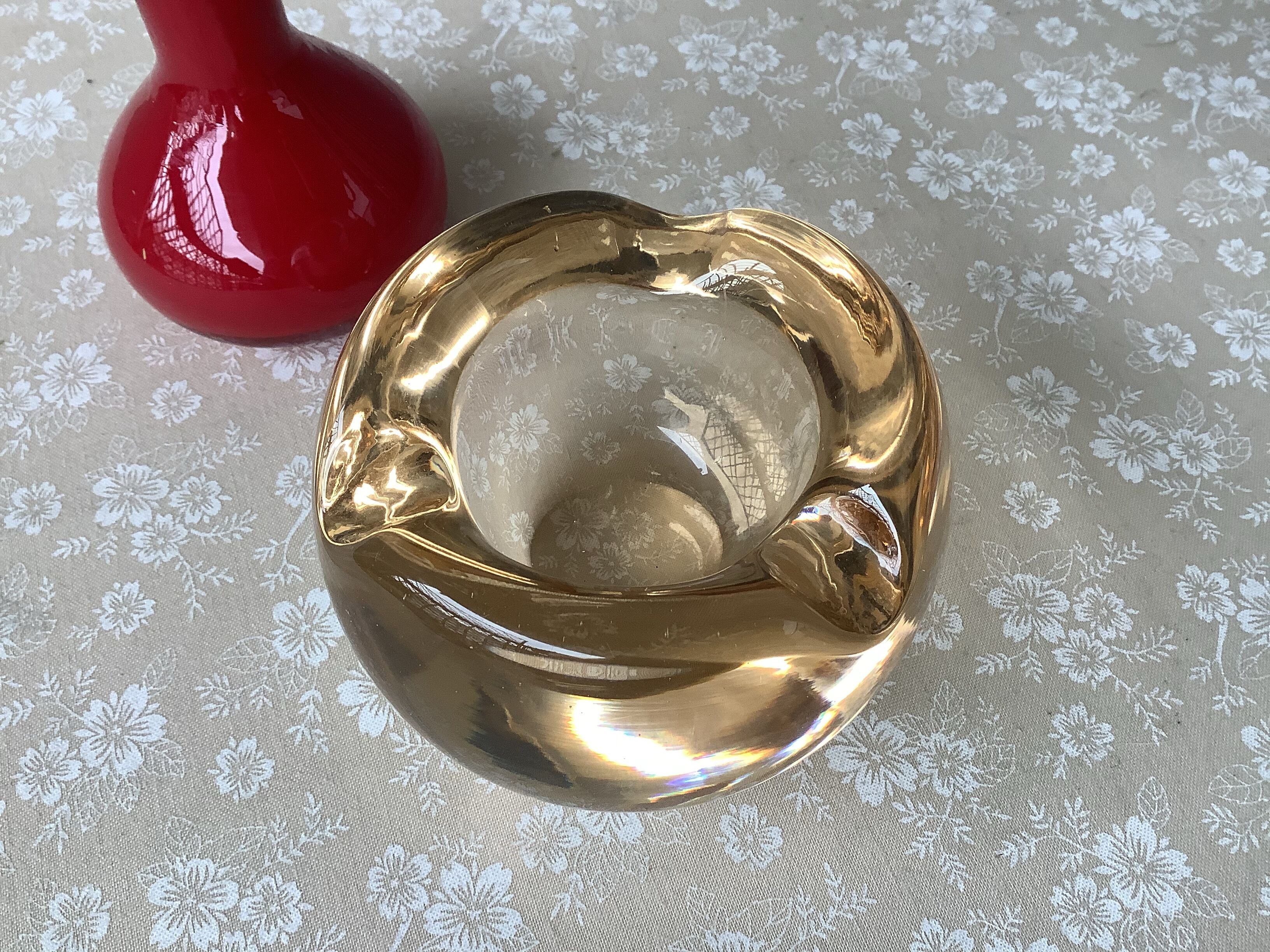 Daum ashtray by Daum Nancy France