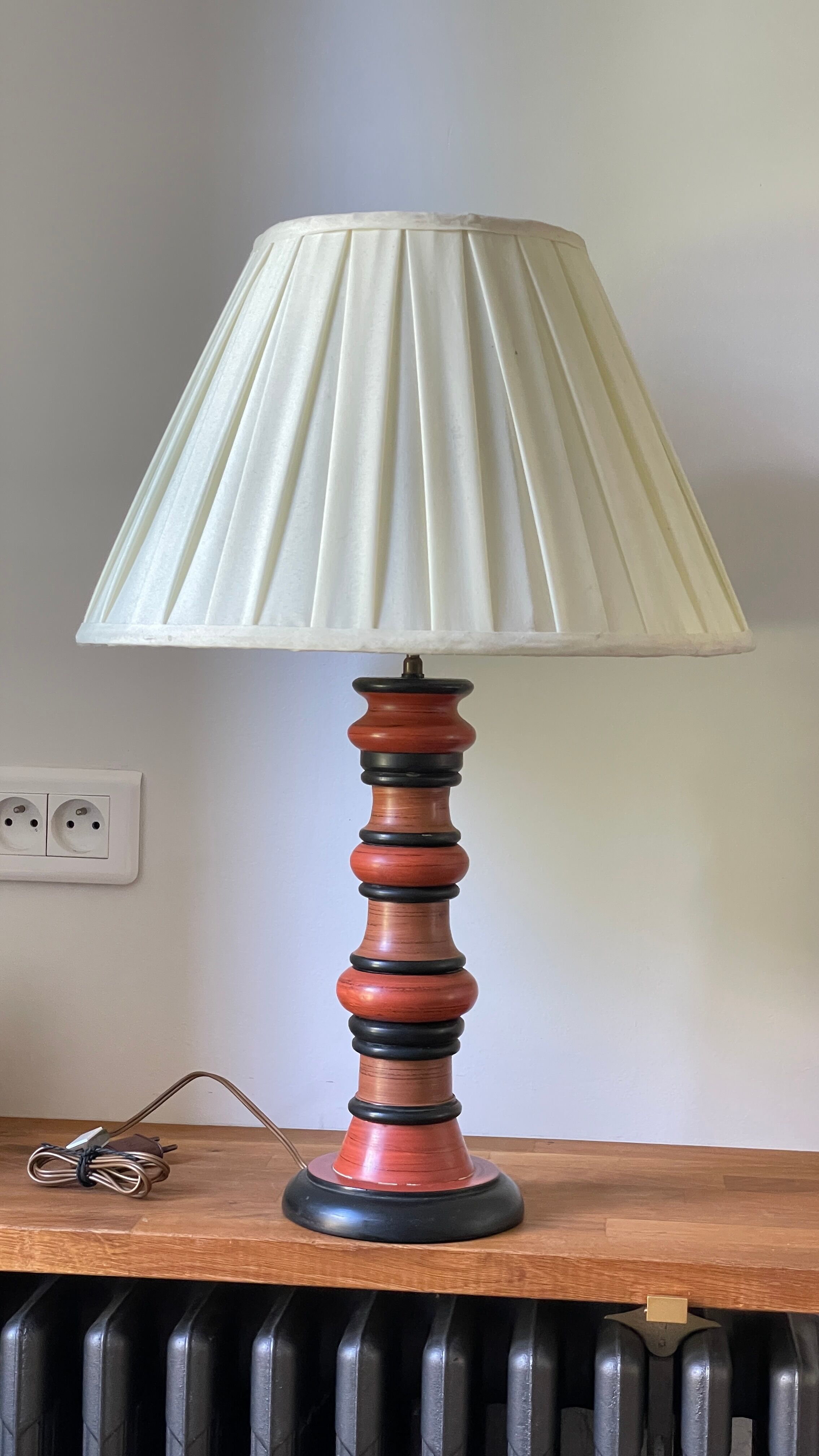 Vintage Italian turned wood lamp