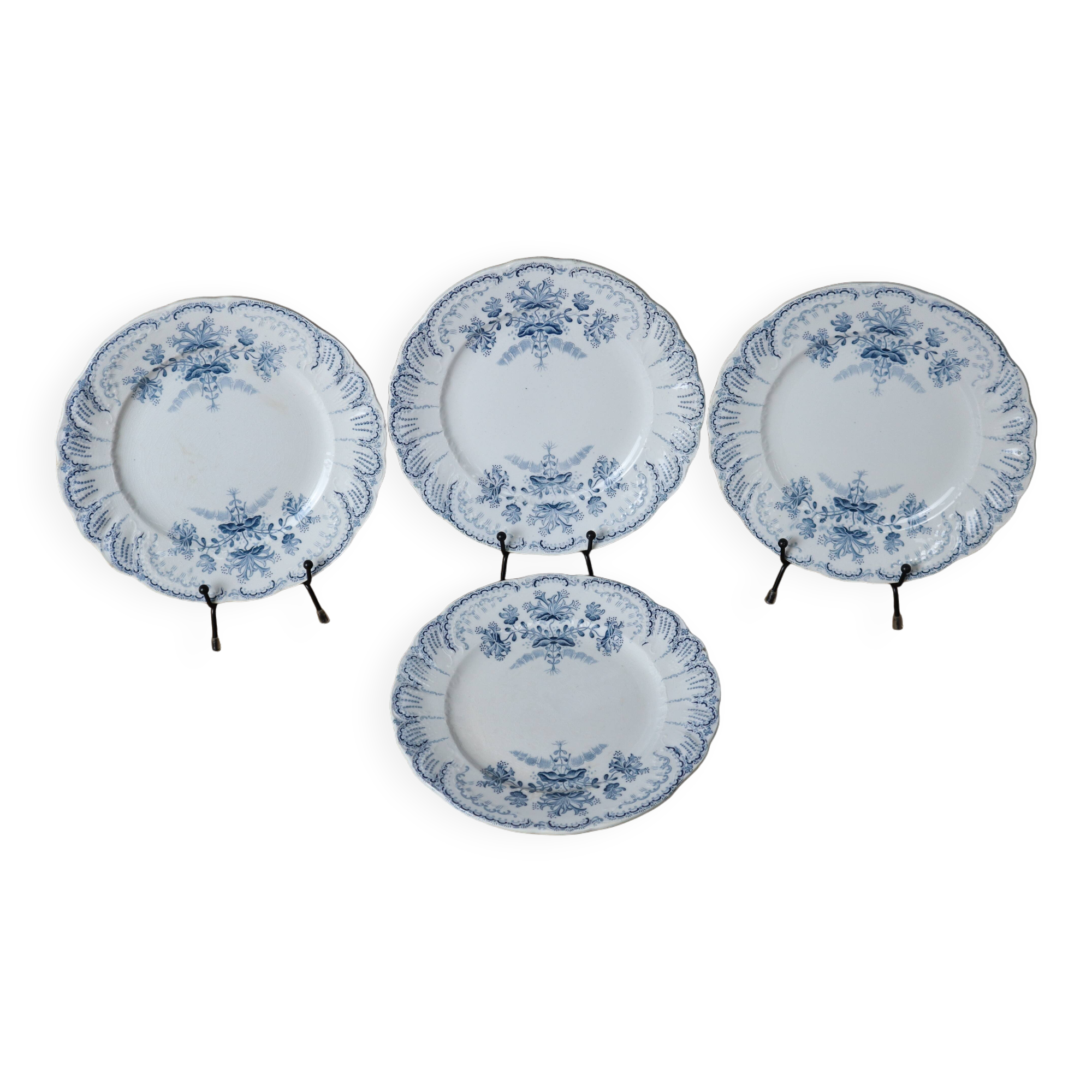 Set of 4 dessert plates from the St Amand earthenware factory, Régence model, iron earth