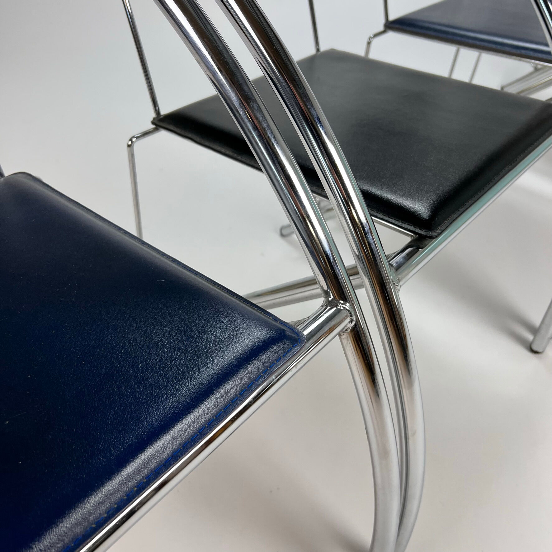Set of 4 Postmodern Black and Blue and chrome tubular chairs, 1980s