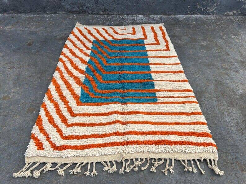 Beni Ourain Berber rug with colourful patterns, size 150 x 250 cm.