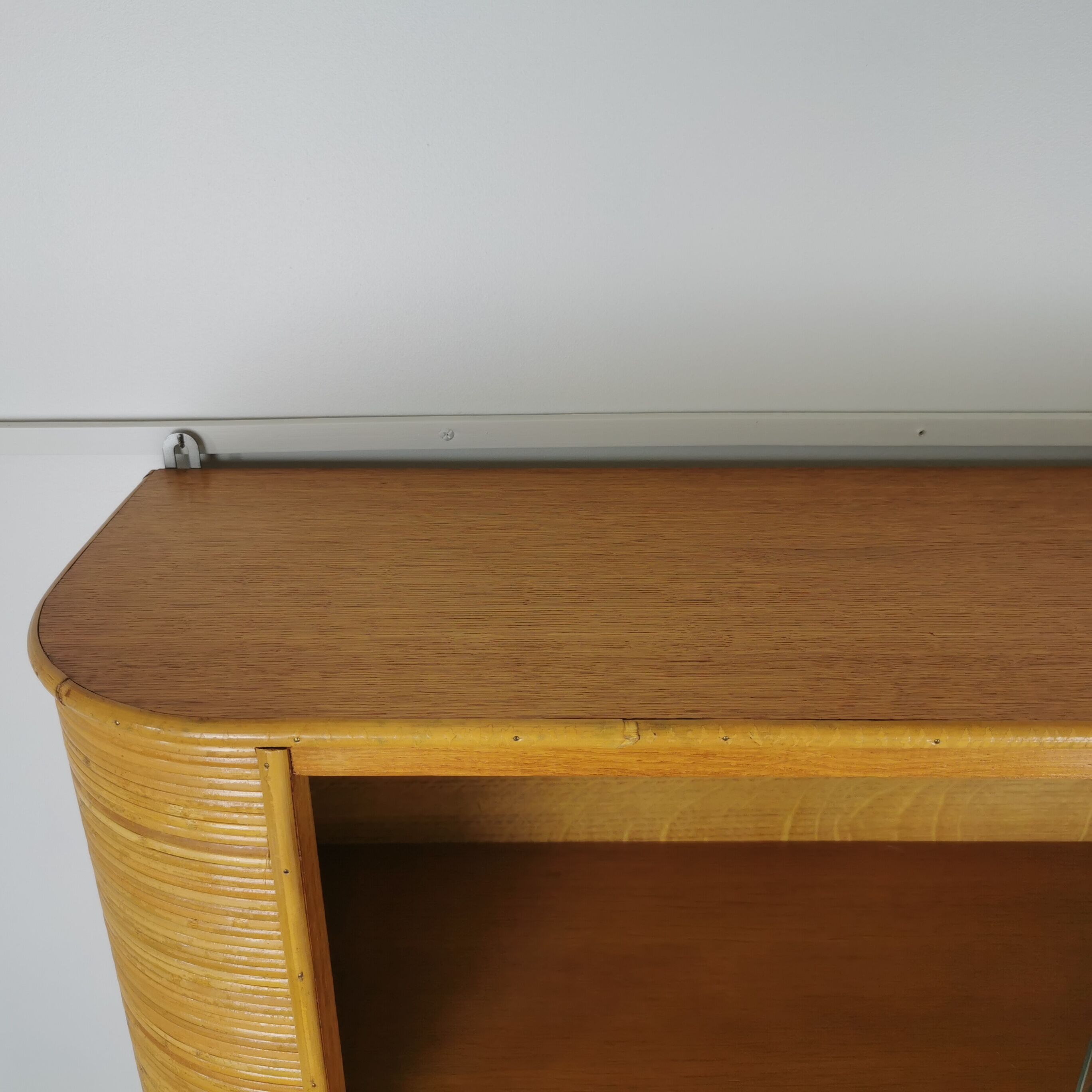 Rattan wall display case 60'