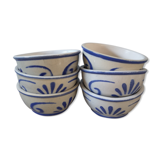 Lot of 6 ceramic ramekins