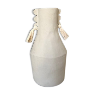 Vase totem pompons blanc - Cassandre Bouilly