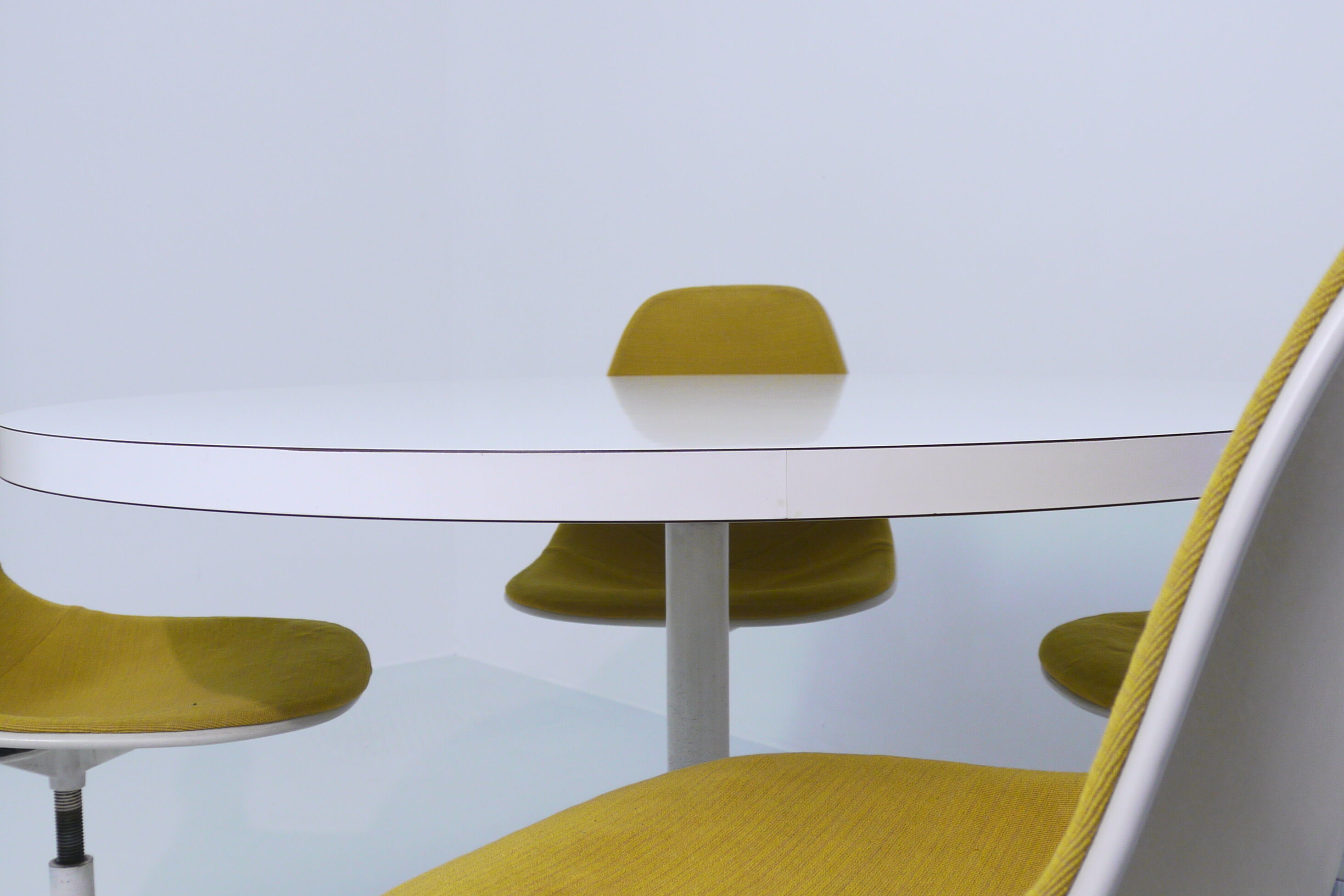 Dining set by Charles et Ray Eames for Herman Miller, 1970