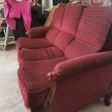 Burgundy velvet canapé bed in Louis XV Regency style.