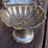 Brass and mother-of-pearl soap holder