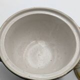 Covered earthenware pot