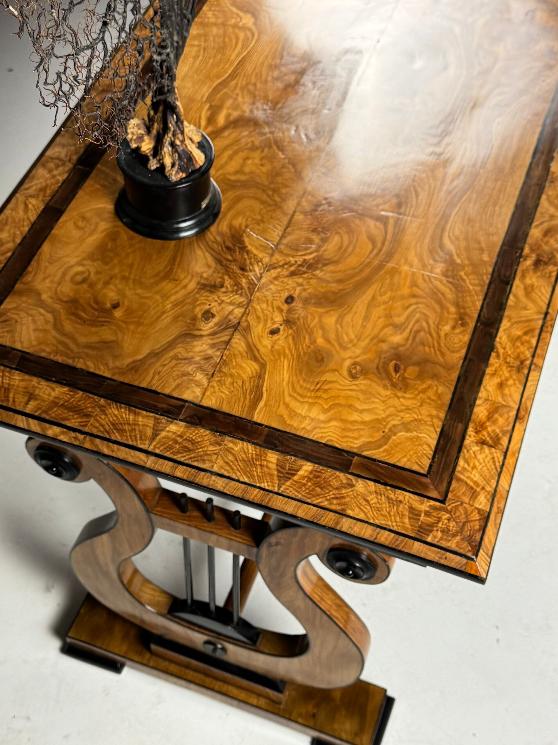 Bureau Biedermeier, table de centre