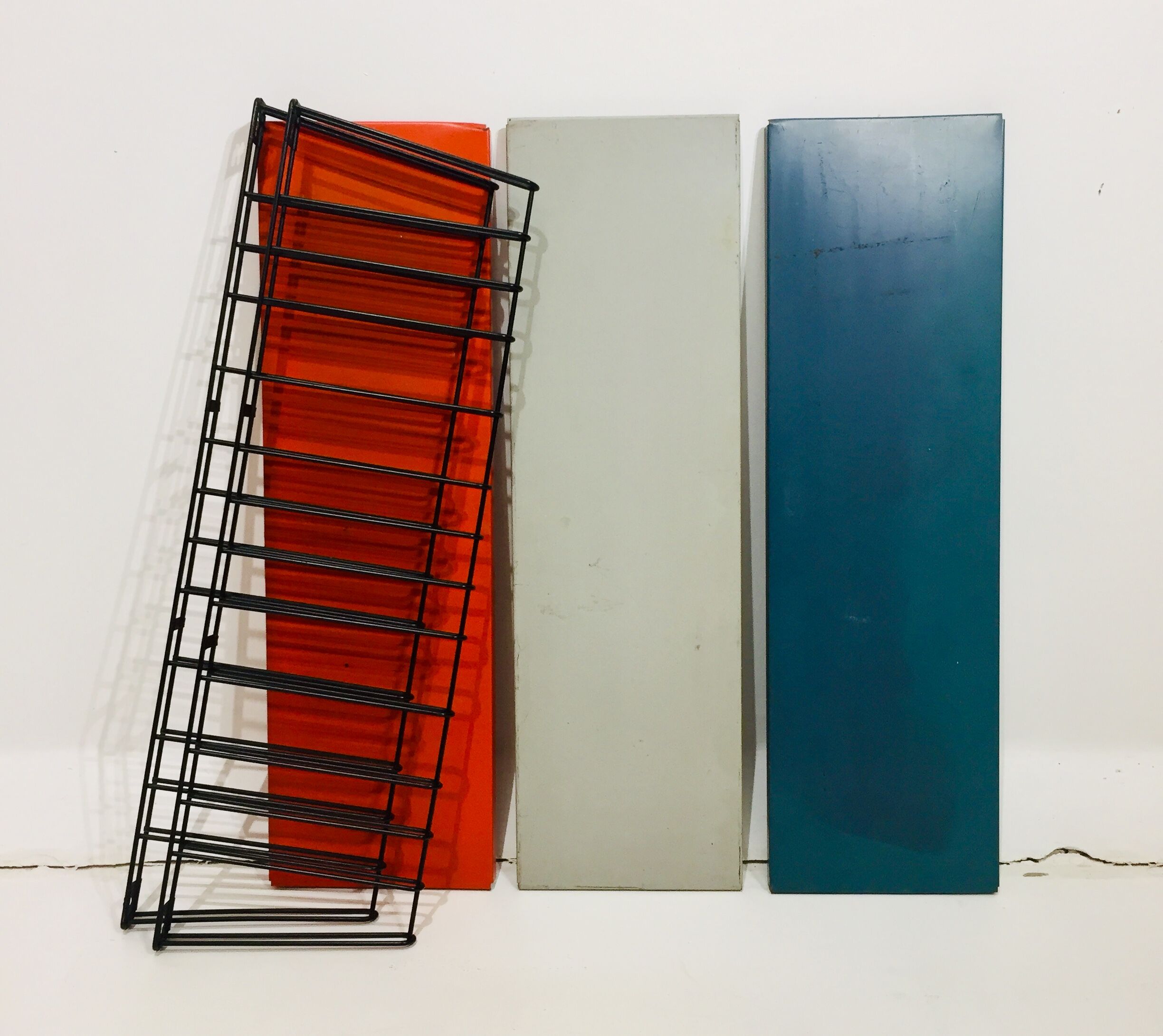 Metal wall shelf, Tomado edition