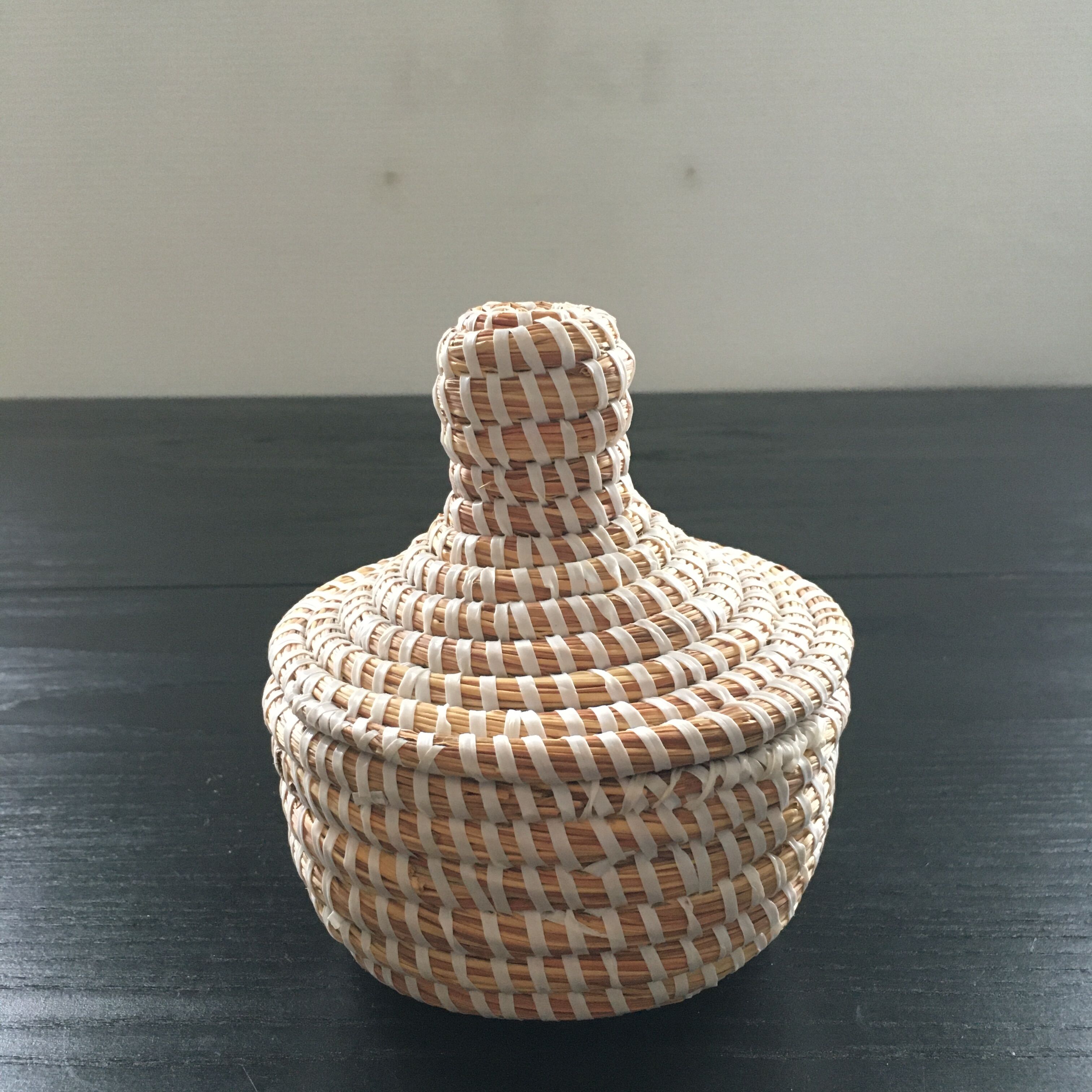 Braided straw box