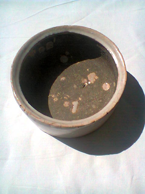 Trinket bowl in raku-yaki