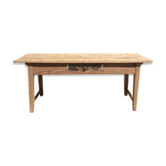 Farm table