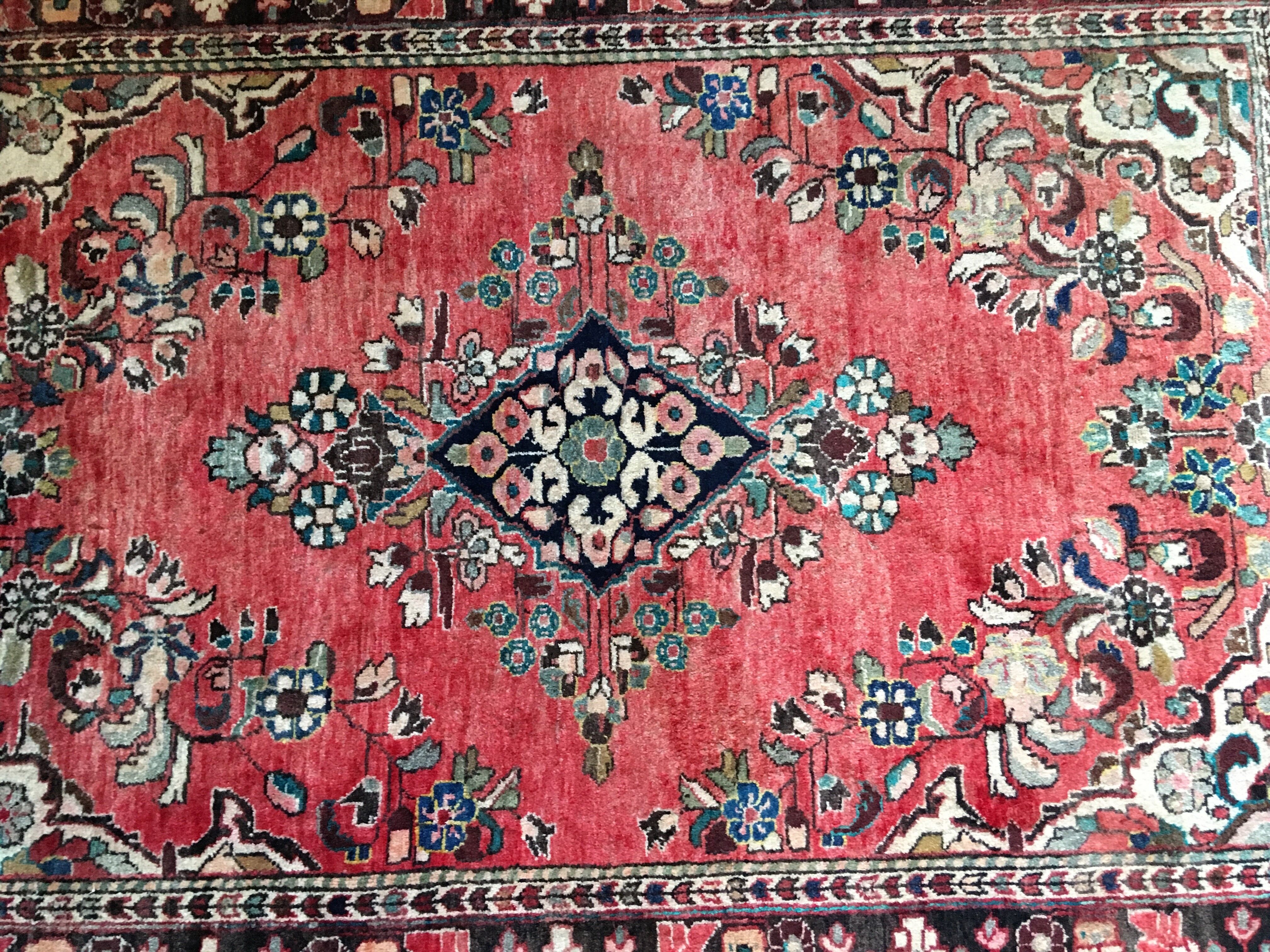 Azari Persian rug 100% wool origin Iran hand-tied 197 X 134cm