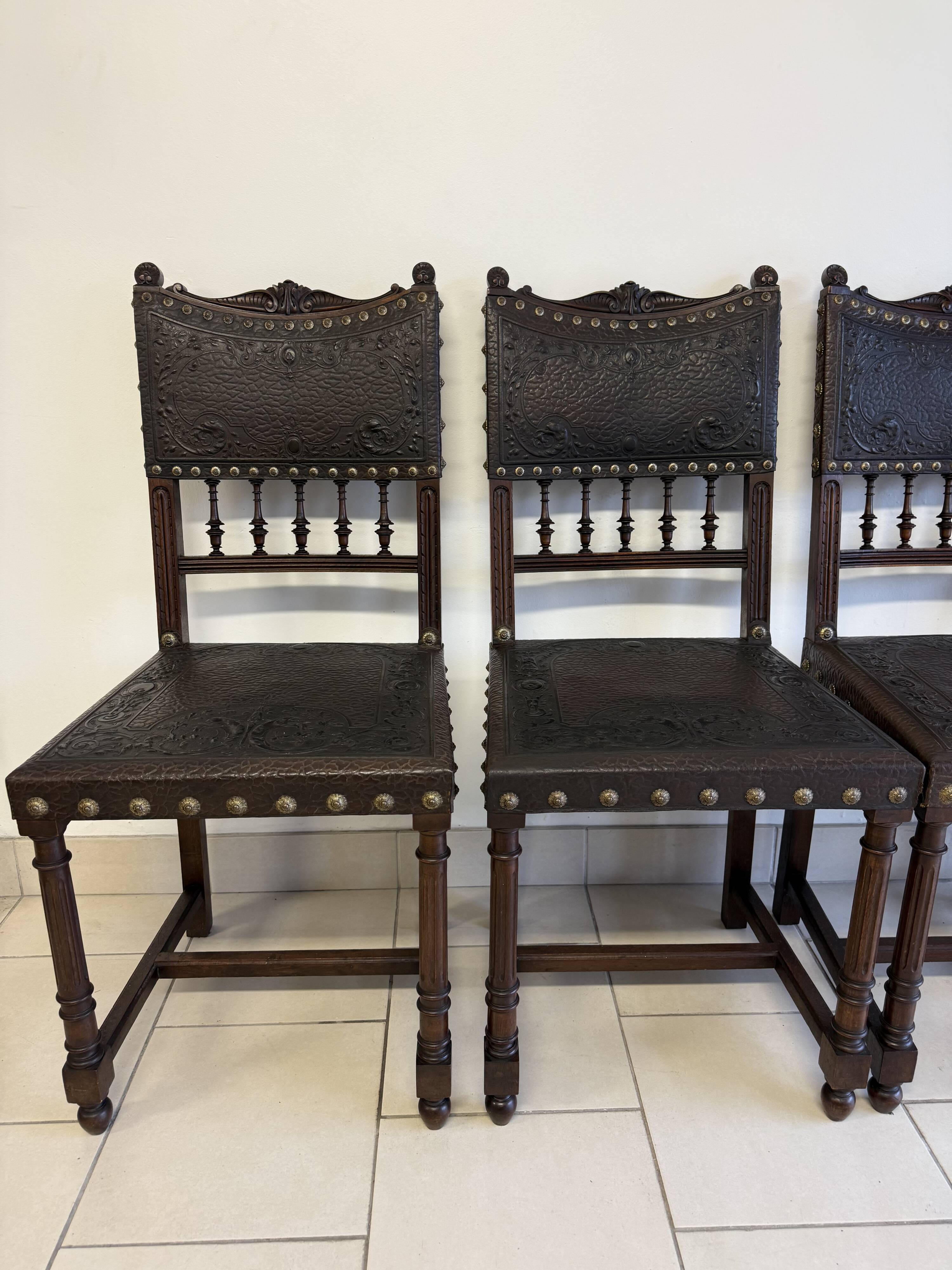 4 Henri IV wood and leather chairs