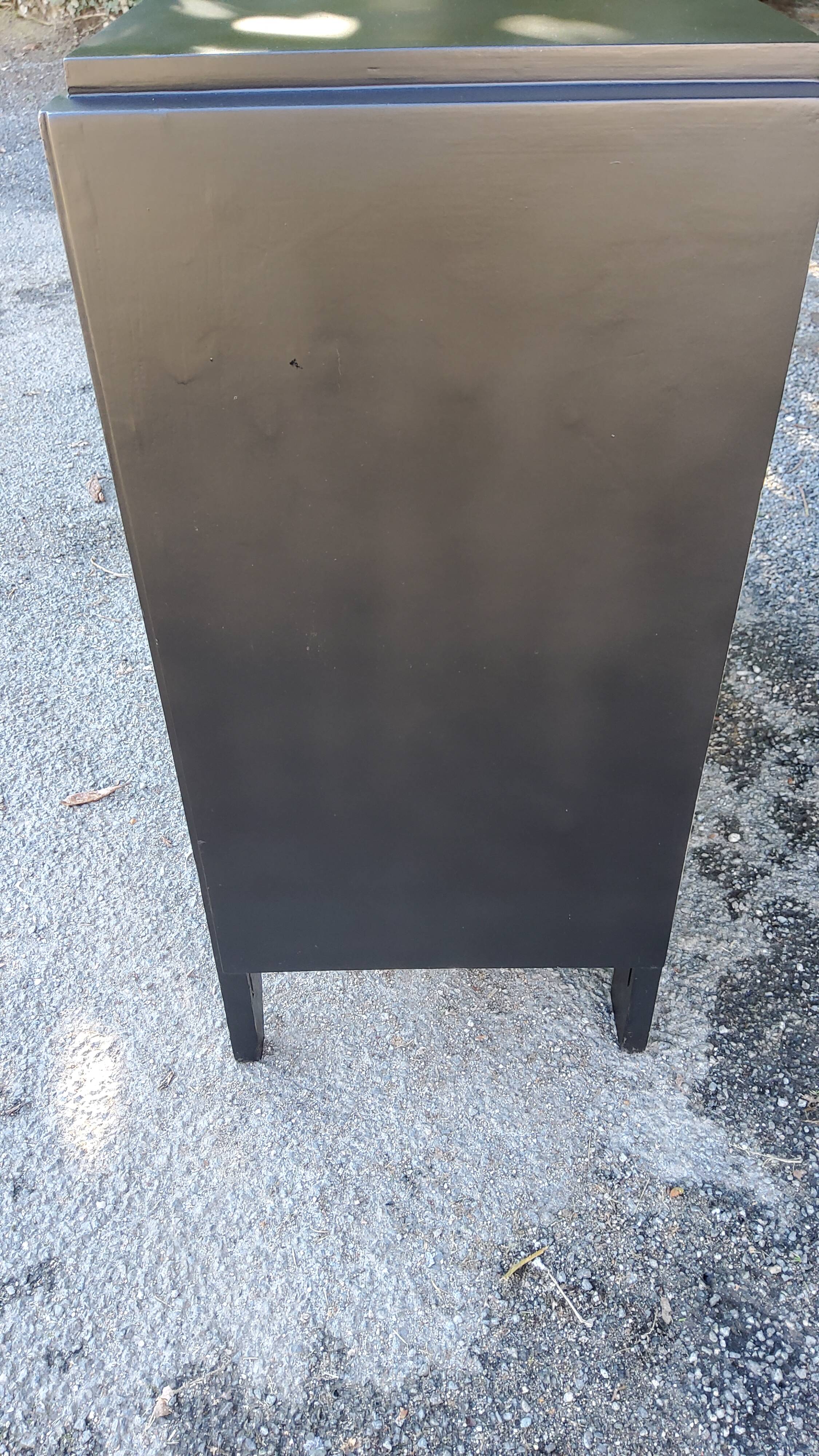 Chest of drawers of the 40s lacquered black 3 drawers