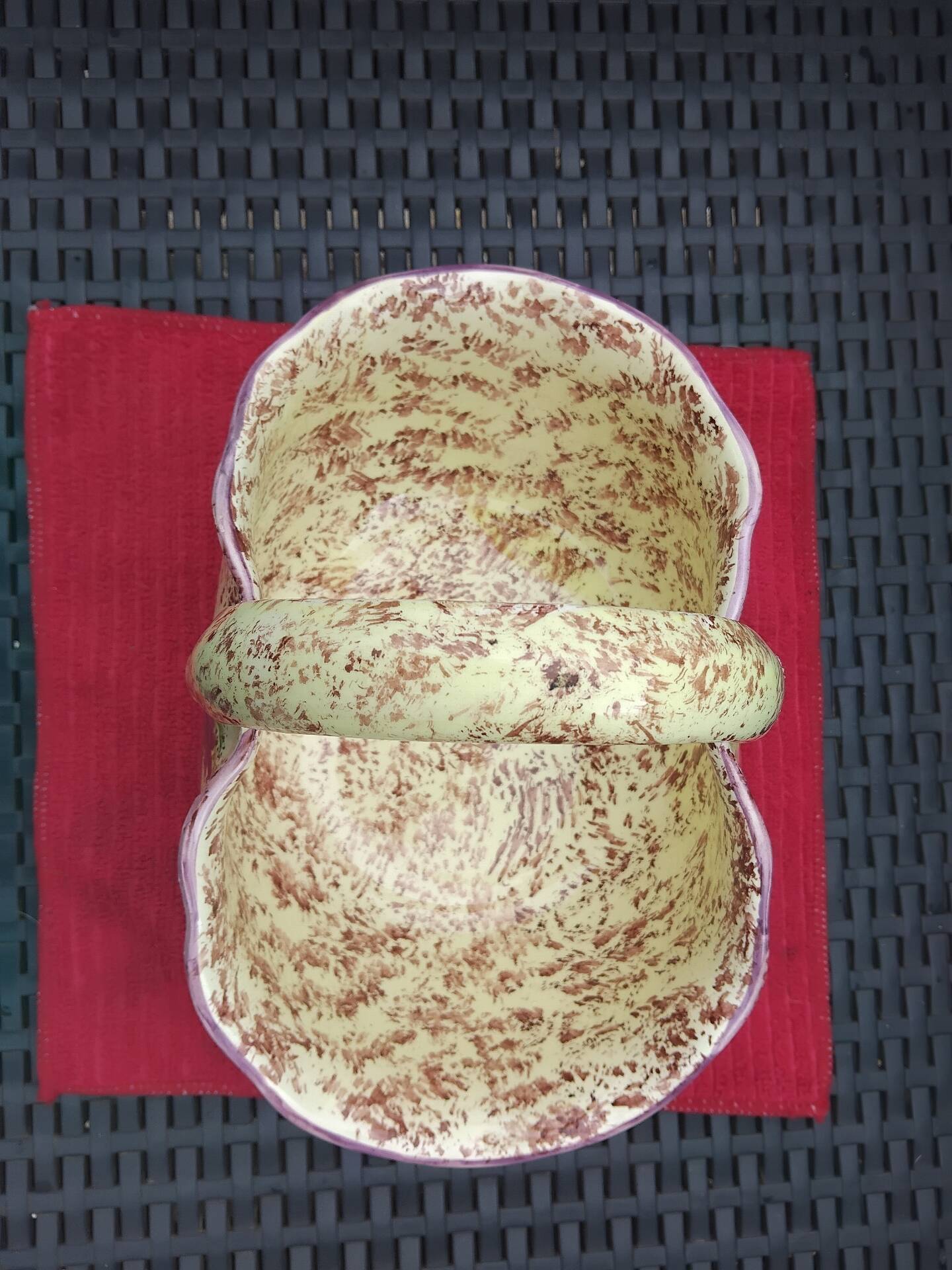 Provençal ceramic basket