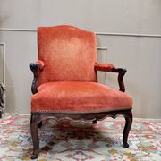 FAUTEUIL EN NOYER D’ÉPOQUE RÉGENCE XVIII EME SIÈCLE