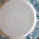 2 assiettes anciennes plates (ø 25 cm) en faïence terre de fer creil montereau massena