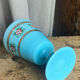 Calice en verre opalin bleu