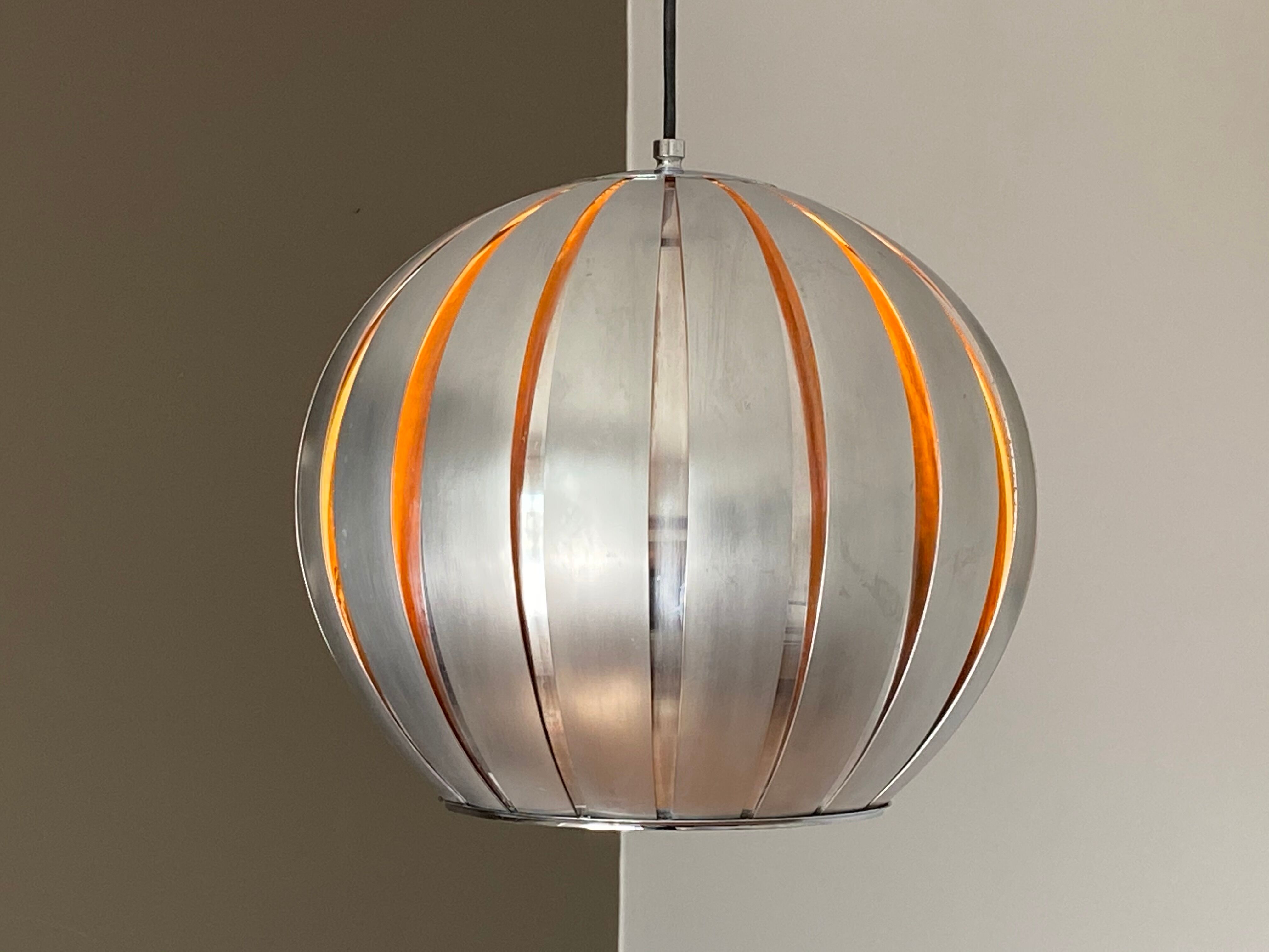 Suspension Henri Mathieu in curved aluminium