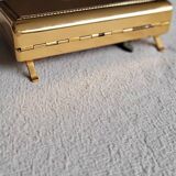 Cigarette box
