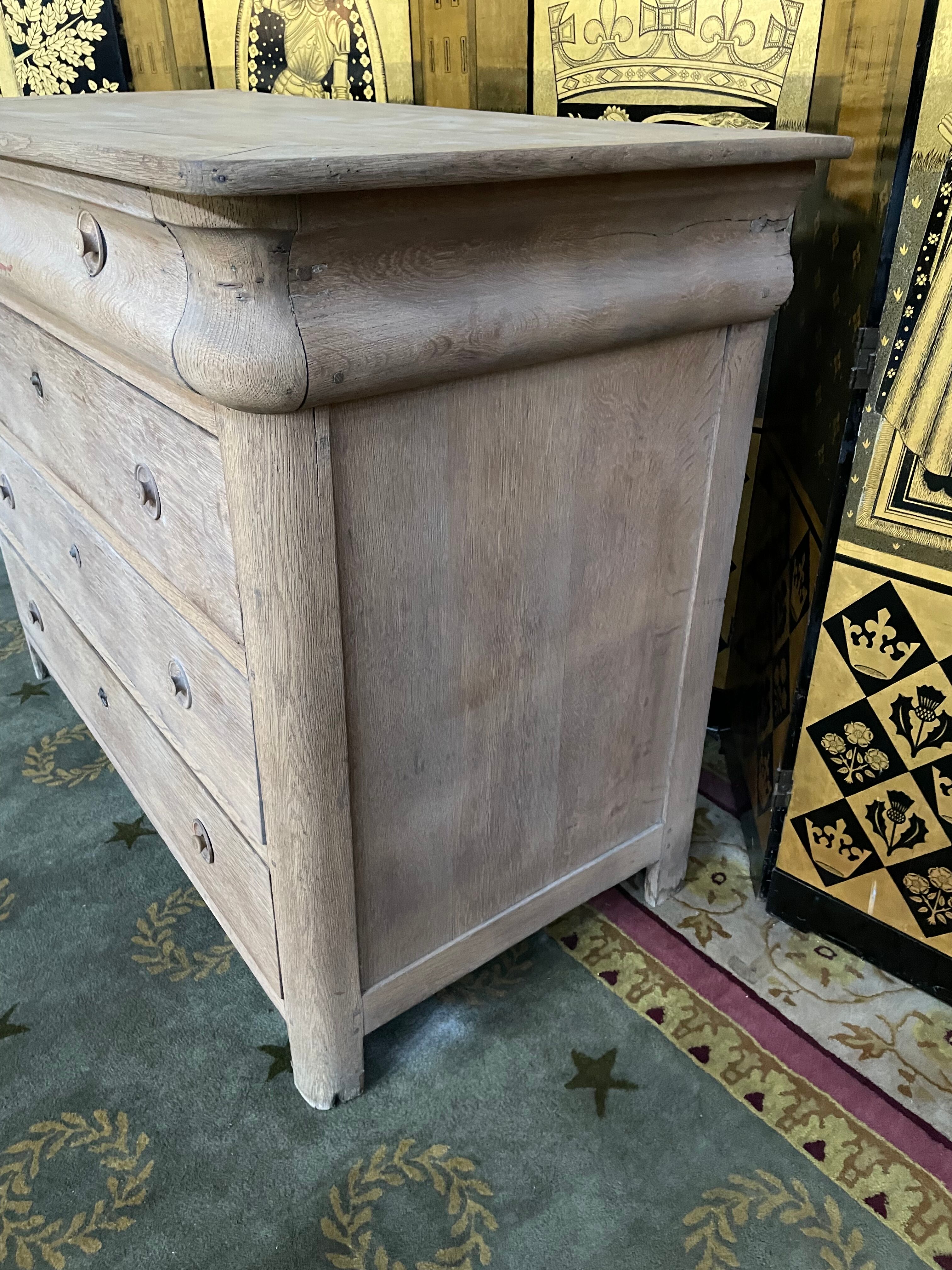 Chest of drawers in solid oak Louis Philippe aero erased 19th