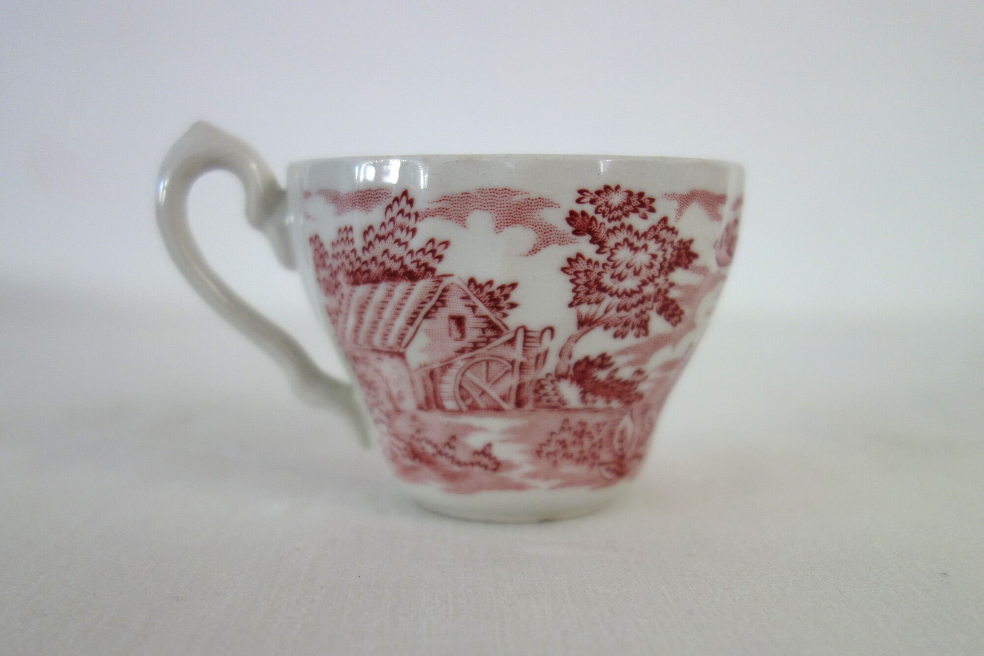 Set of 6 cups with saucers and milk jug The Hunter, England vintage