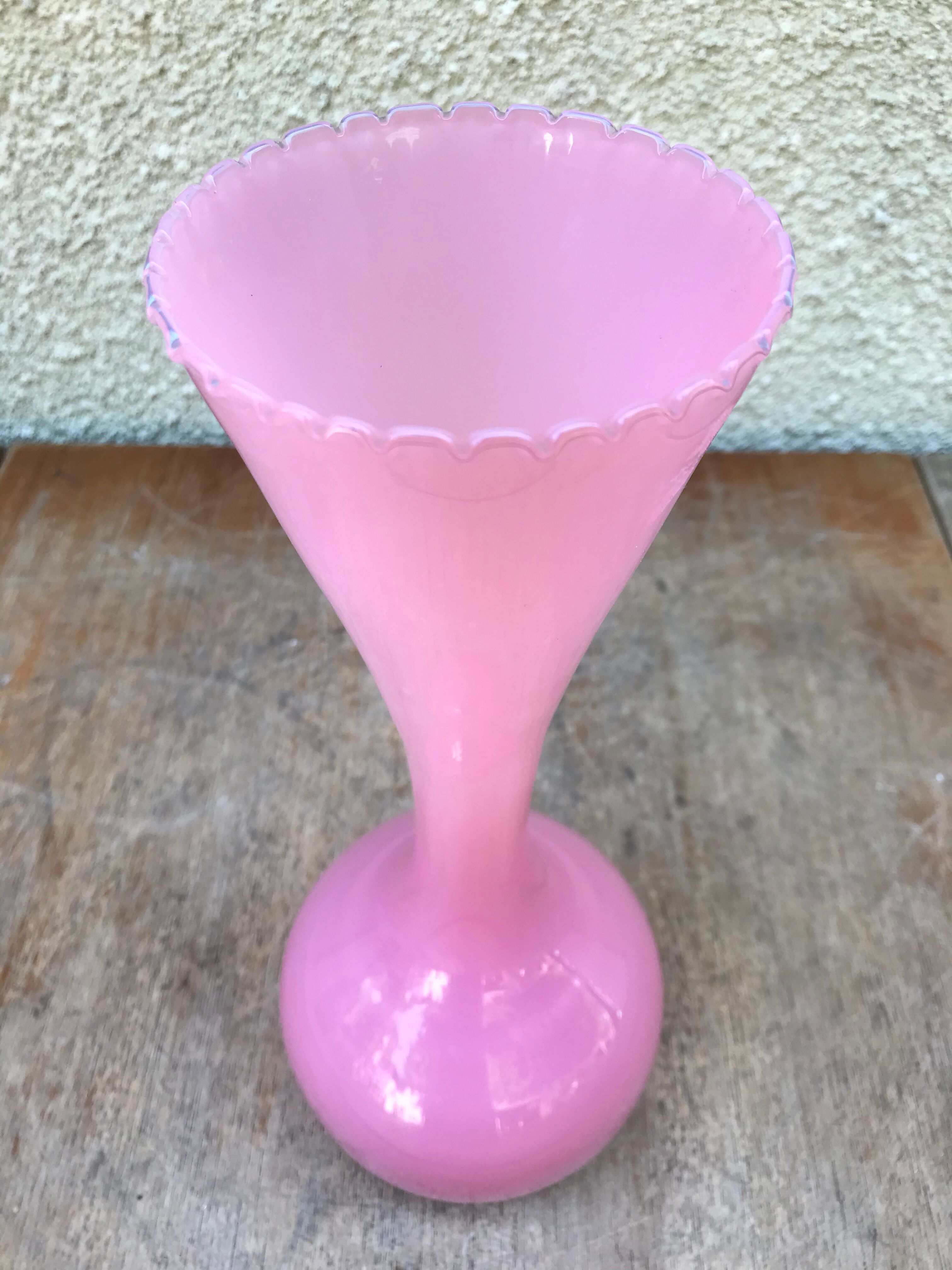 Former opaline rose col corolle vintage 70s vase