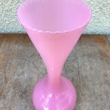 Vase opaline rose col corolle années 70 vintage