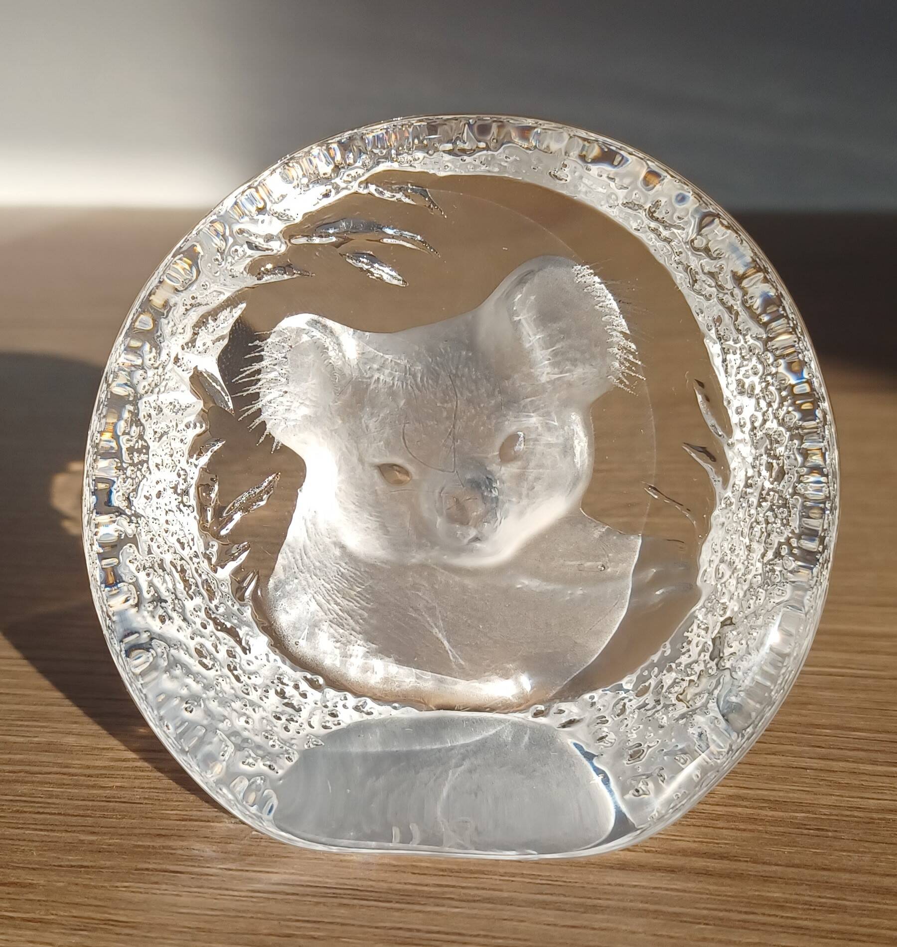 Koala crystal figurine by mats jonasson.