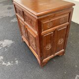 Buffet down chinese décor