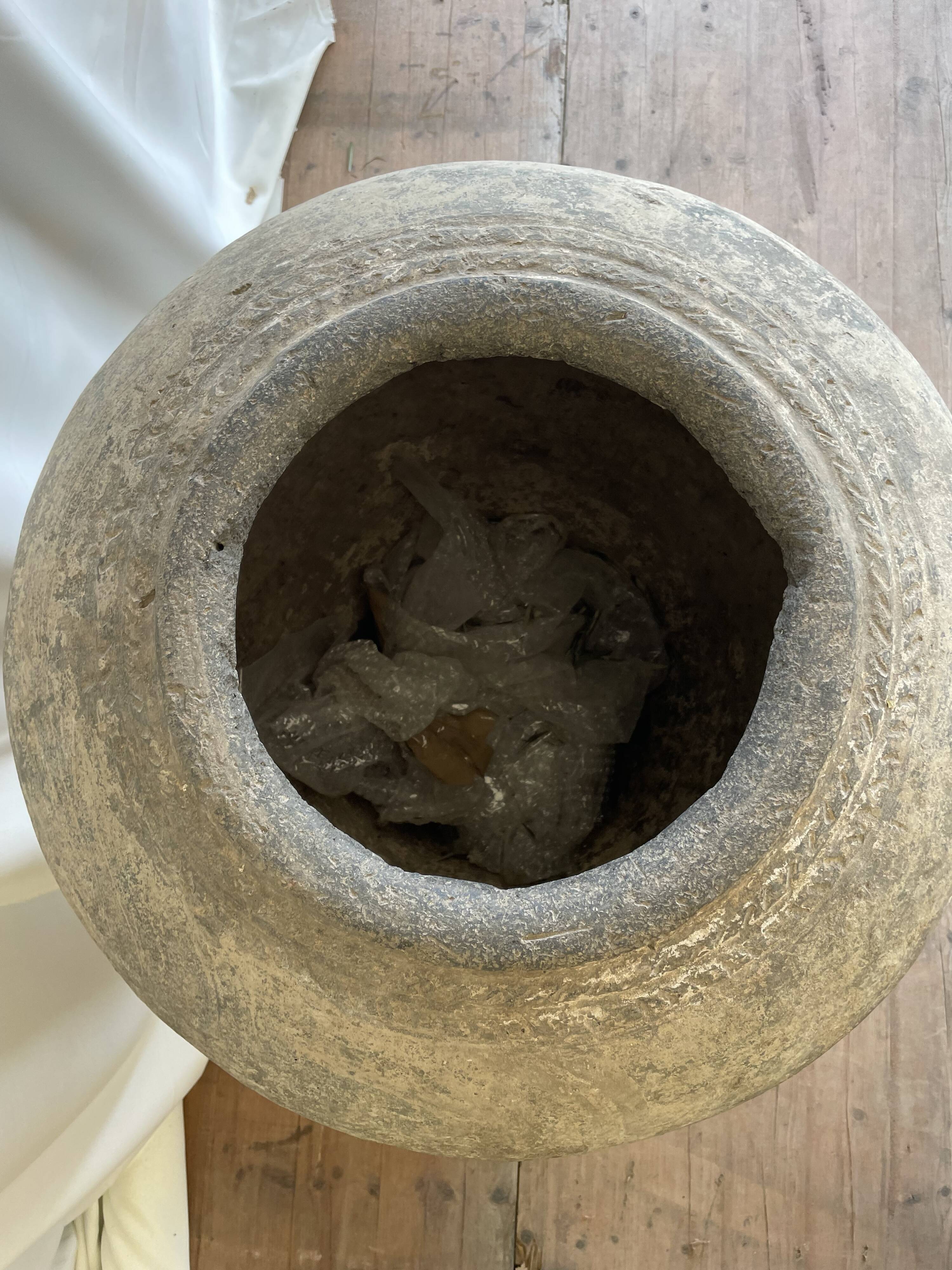 Large Indian terracotta jar