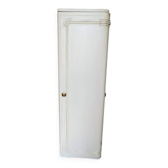 Art Deco linen cupboard