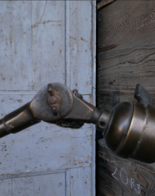 LAMP OC White wall attachment